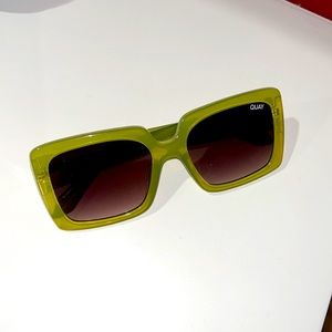 Super trendy green oversized quay sunglasses